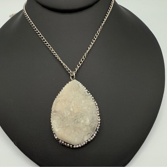 Natural White Druzy Quartz Pendant Necklace - Picture 12 of 16